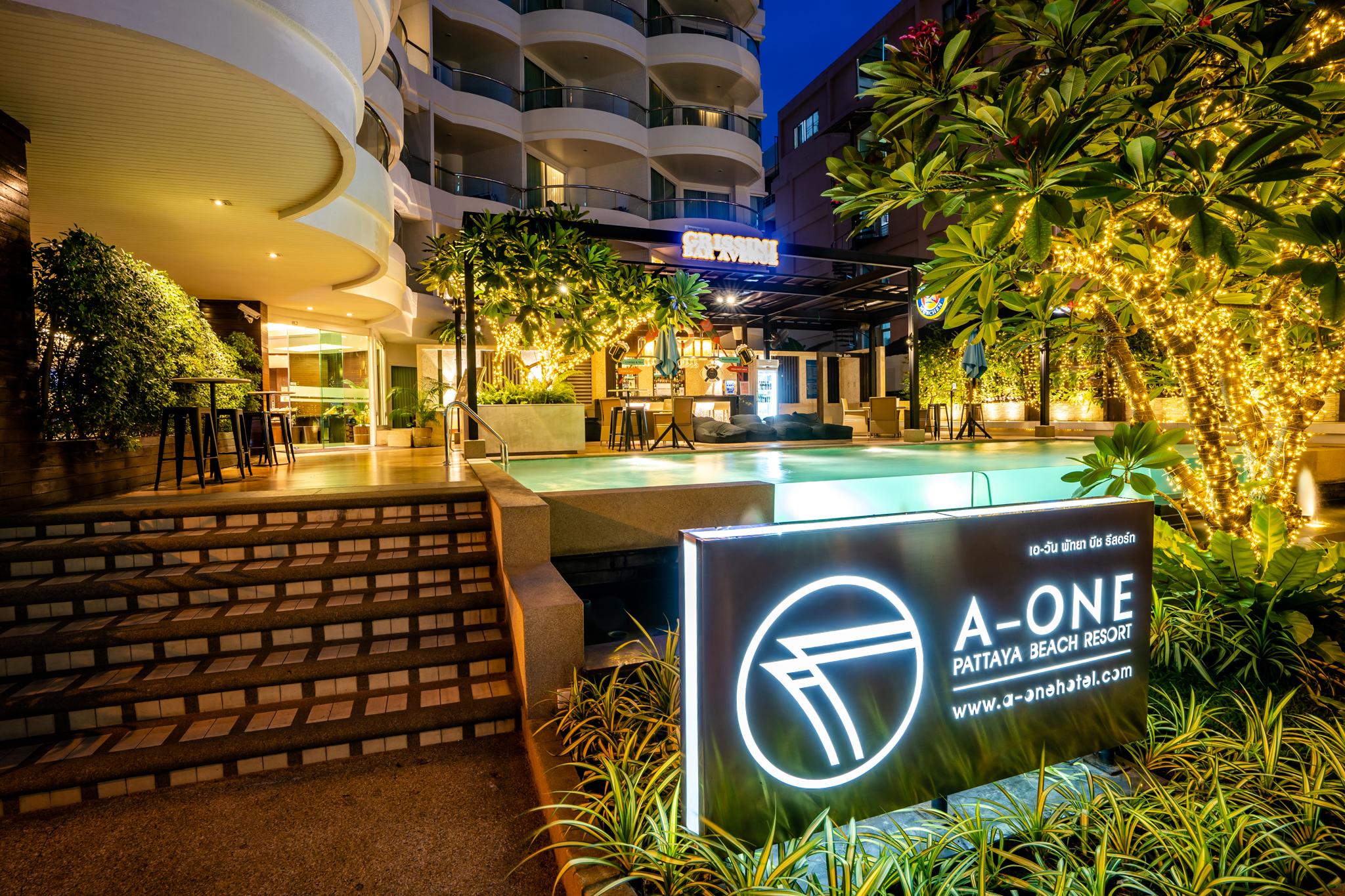 A-One Pattaya Beach Resort Bagian luar foto